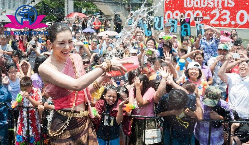 Lễ hội té nước Songkran