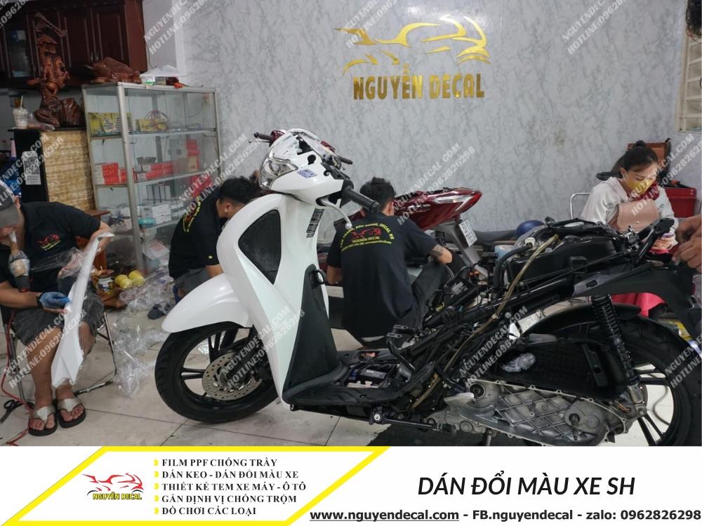 Dán đổi màu xe SH